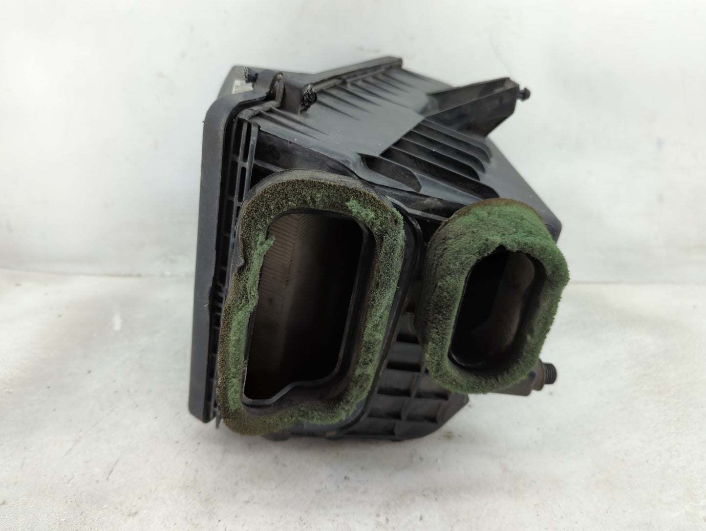 2000-2006 Gmc Yukon Air Cleaner Intake-duct Hose Tube - Oemusedautoparts1.com