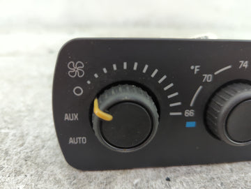 2003-2006 Gmc Yukon Climate Control Module Temperature AC/Heater Replacement P/N:15112020 Fits Fits 2003 2004 2005 2006 OEM Used Auto Parts