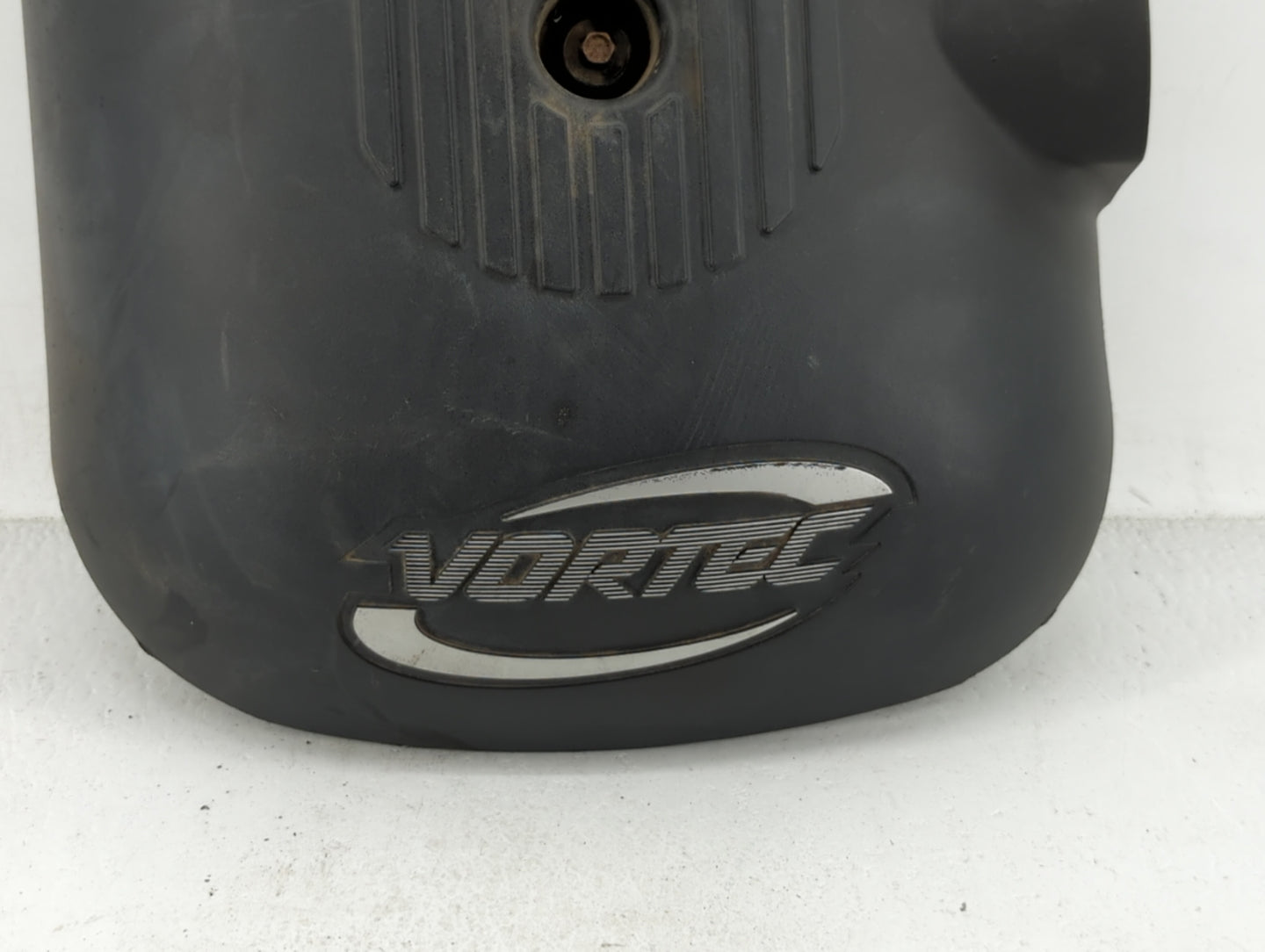 2004 Gmc Yukon Engine Cover - Oemusedautoparts1.com