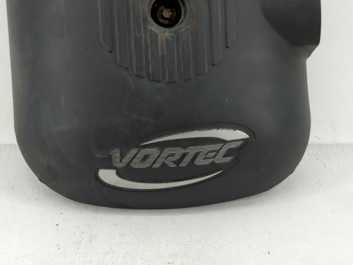 2004 Gmc Yukon Engine Cover - Oemusedautoparts1.com