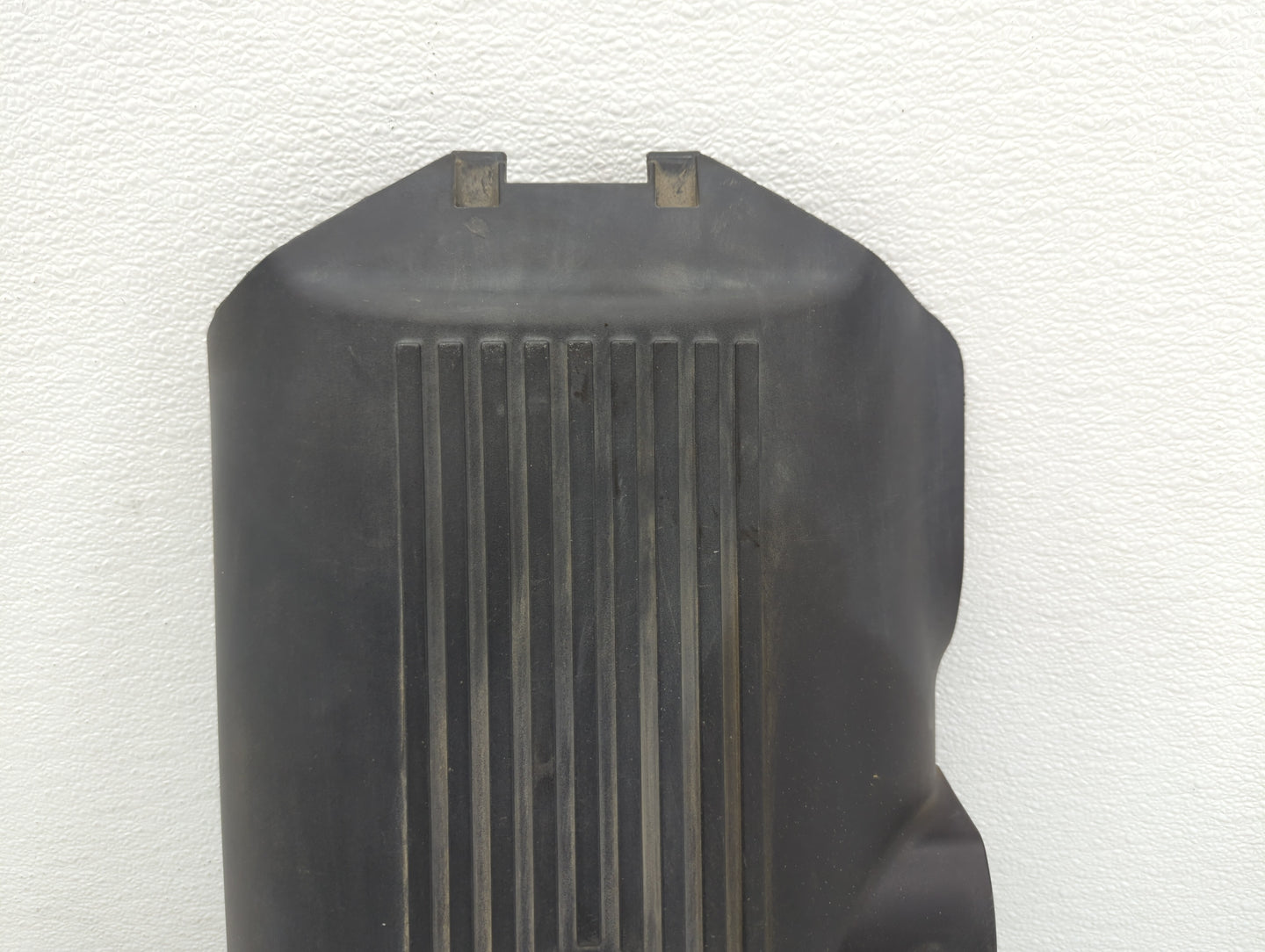 2004 Gmc Yukon Engine Cover - Oemusedautoparts1.com