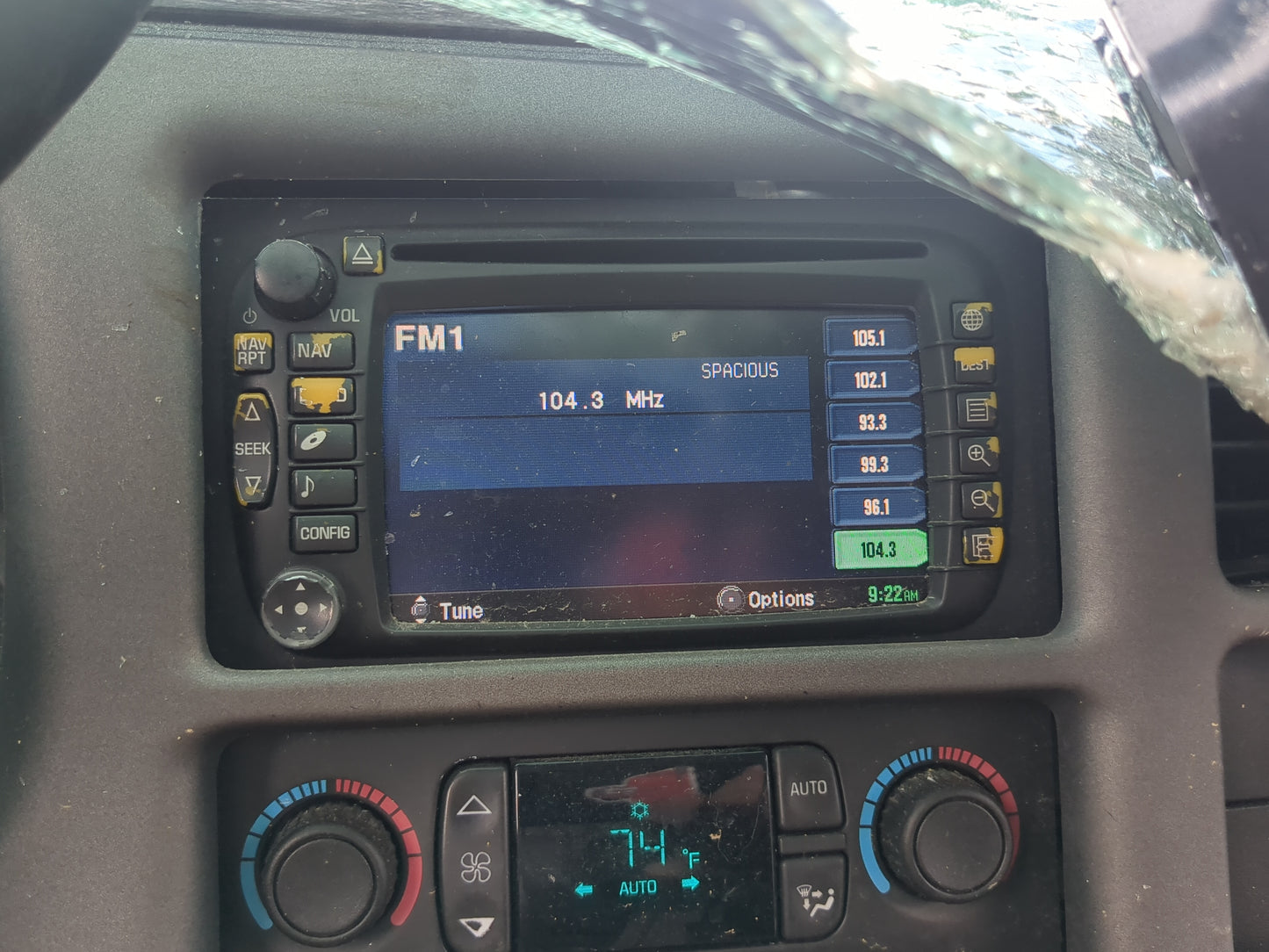 2003-2004 Gmc Yukon Radio AM FM Cd Player Receiver Replacement Fits Fits 2003 2004 OEM Used Auto Parts - Oemusedautoparts1.c