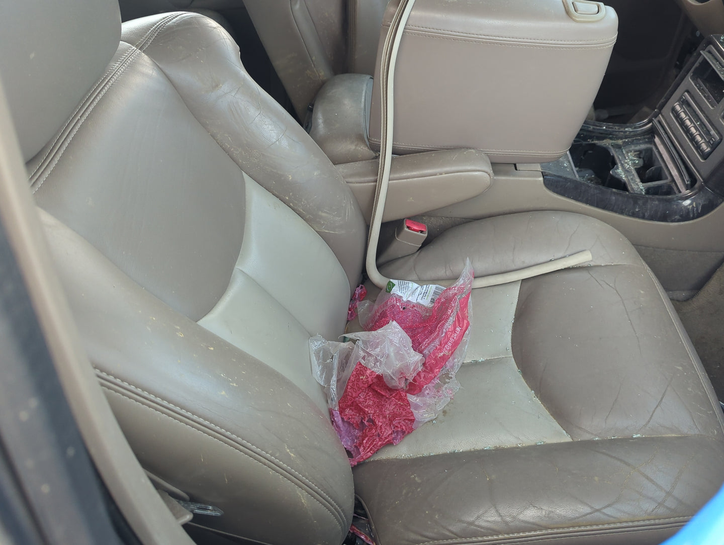 2003-2006 Gmc Yukon Passenger Front Seat Oem - Oemusedautoparts1.com