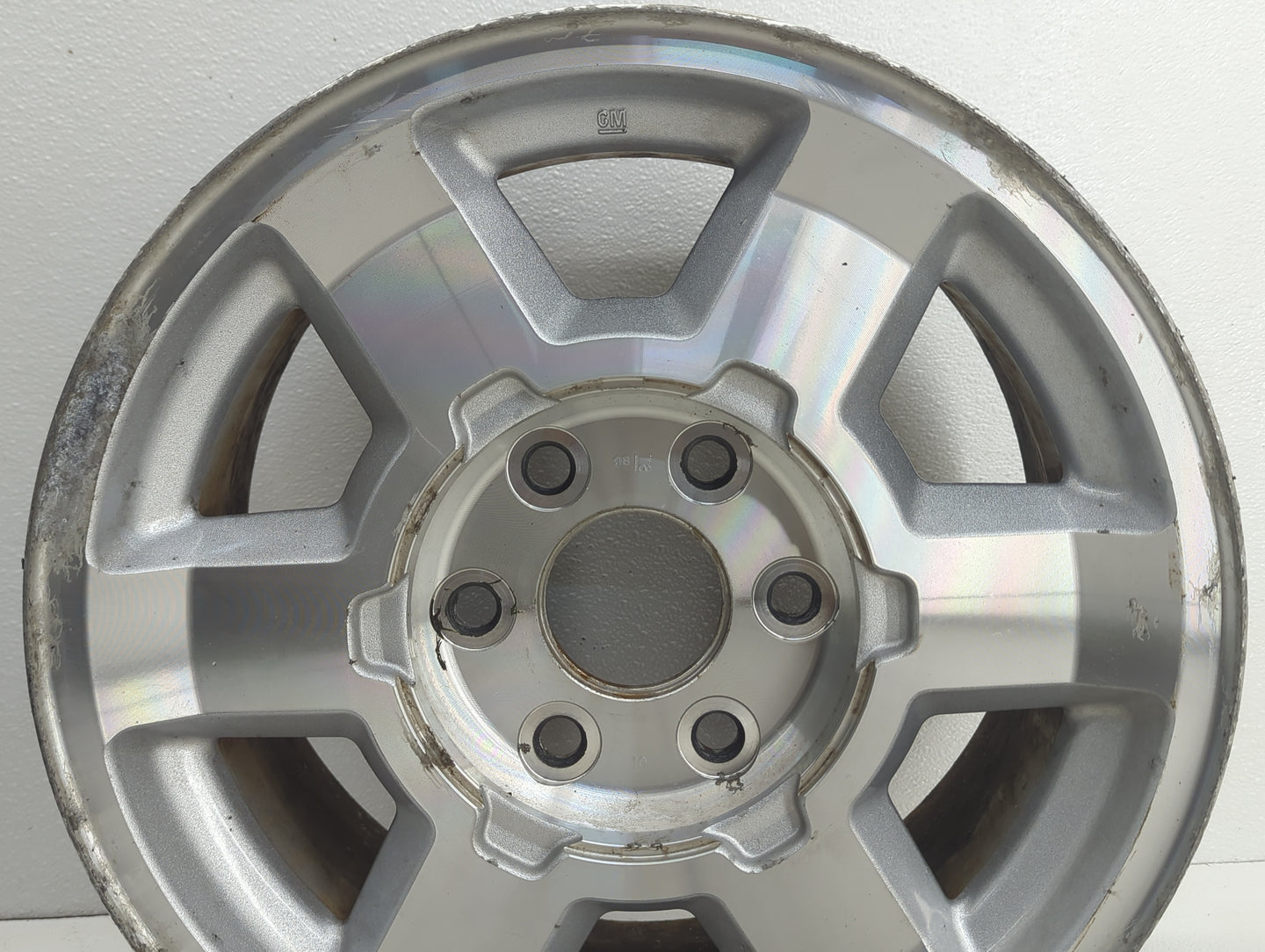 2003-2006 Gmc Yukon Oem Wheel Rim - Oemusedautoparts1.com