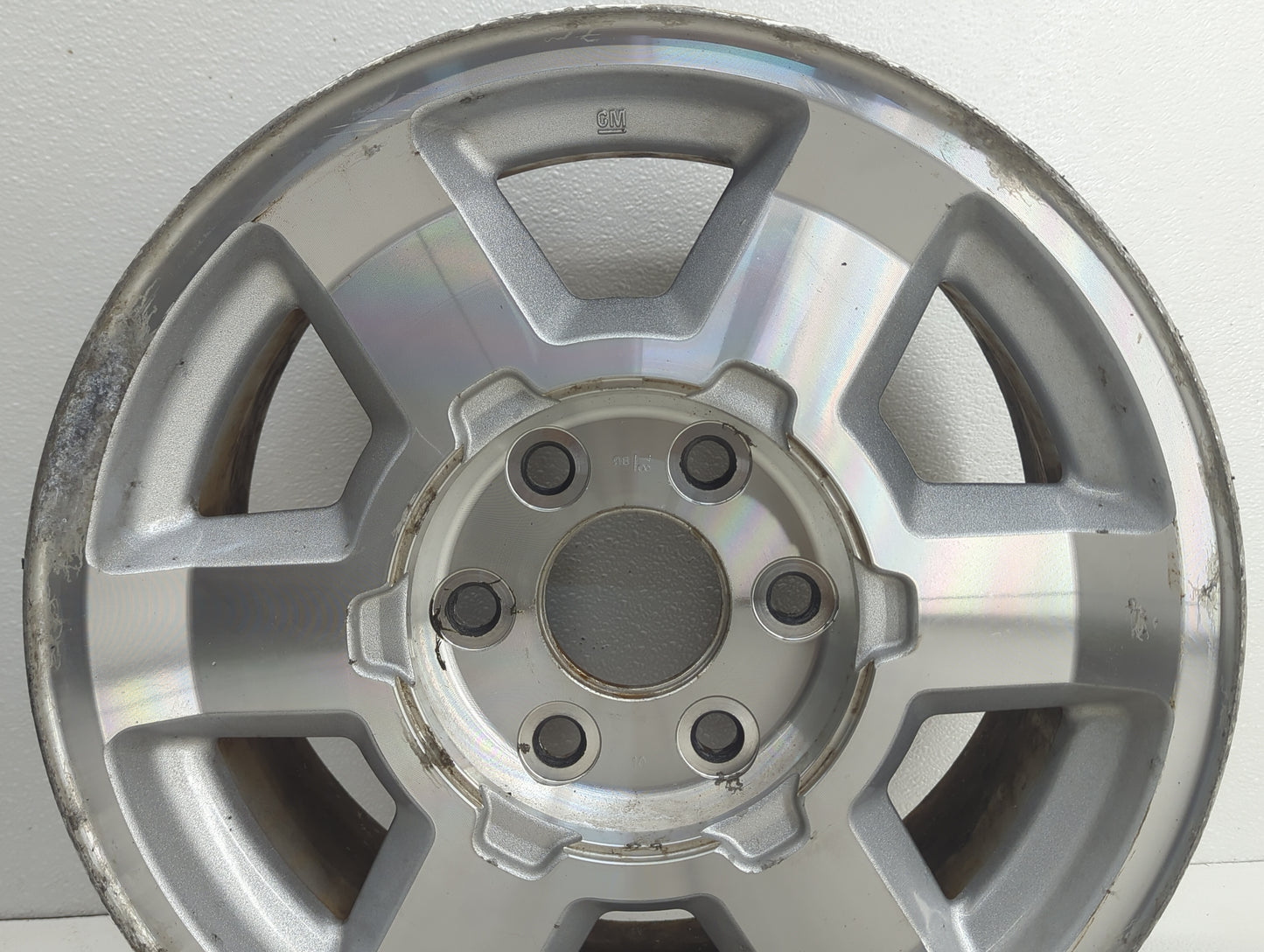 2003-2006 Gmc Yukon Oem Wheel Rim - Oemusedautoparts1.com