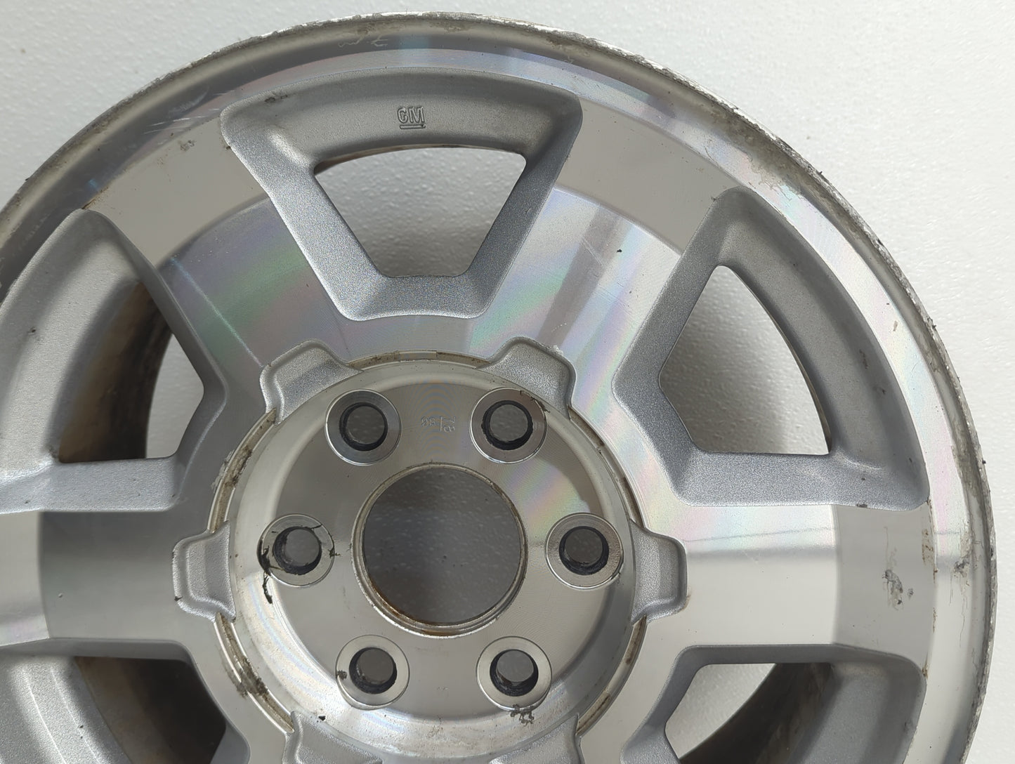 2003-2006 Gmc Yukon Oem Wheel Rim - Oemusedautoparts1.com