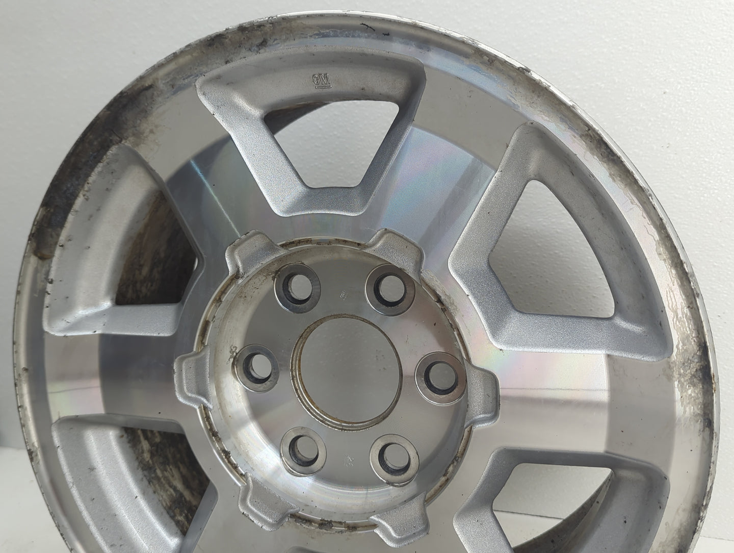 2004-2006 Gmc Yukon Oem Wheel Rim - Oemusedautoparts1.com