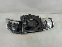 2001-2006 Gmc Yukon Passenger Right Oem Head Light Headlight Lamp - Oemusedautoparts1.com