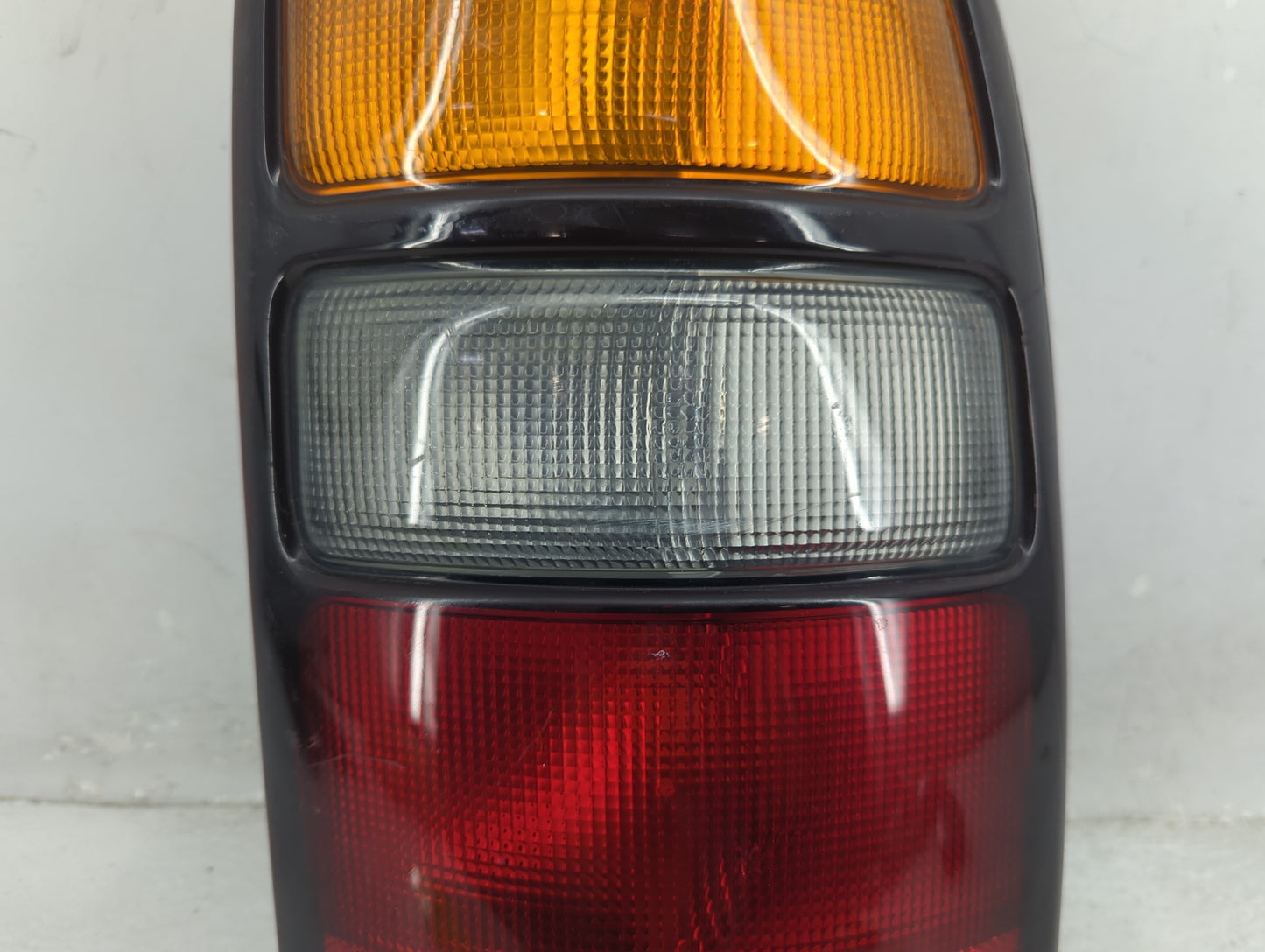 2004-2006 Gmc Yukon Tail Light Assembly Passenger Right OEM Fits Fits 2004 2005 2006 OEM Used Auto Parts - Oemusedautoparts1