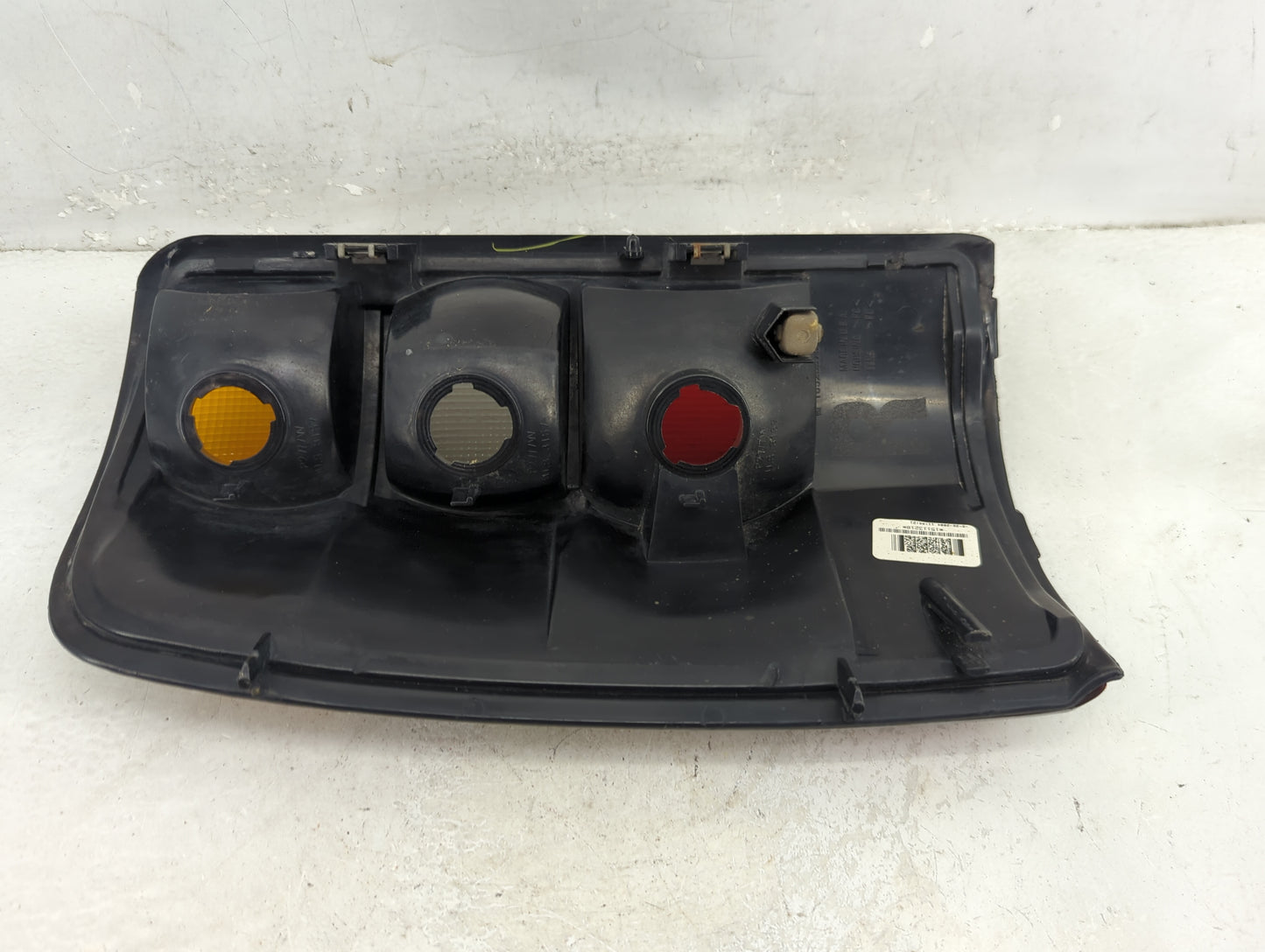 2004-2006 Gmc Yukon Tail Light Assembly Passenger Right OEM Fits Fits 2004 2005 2006 OEM Used Auto Parts - Oemusedautoparts1