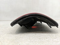2004-2006 Gmc Yukon Xl Tail Light Assembly Passenger Right OEM P/N:15113218 Fits Fits 2004 2005 2006 OEM Used Auto Parts - O