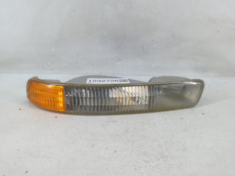 compare product 2000-2006 Gmc Yukon Xl 1500 Driver Left Oem Front Light Lamp