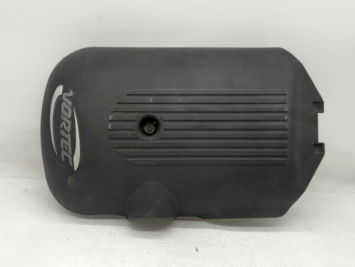 2004 Gmc Yukon Xl 1500 Engine Cover - Oemusedautoparts1.com