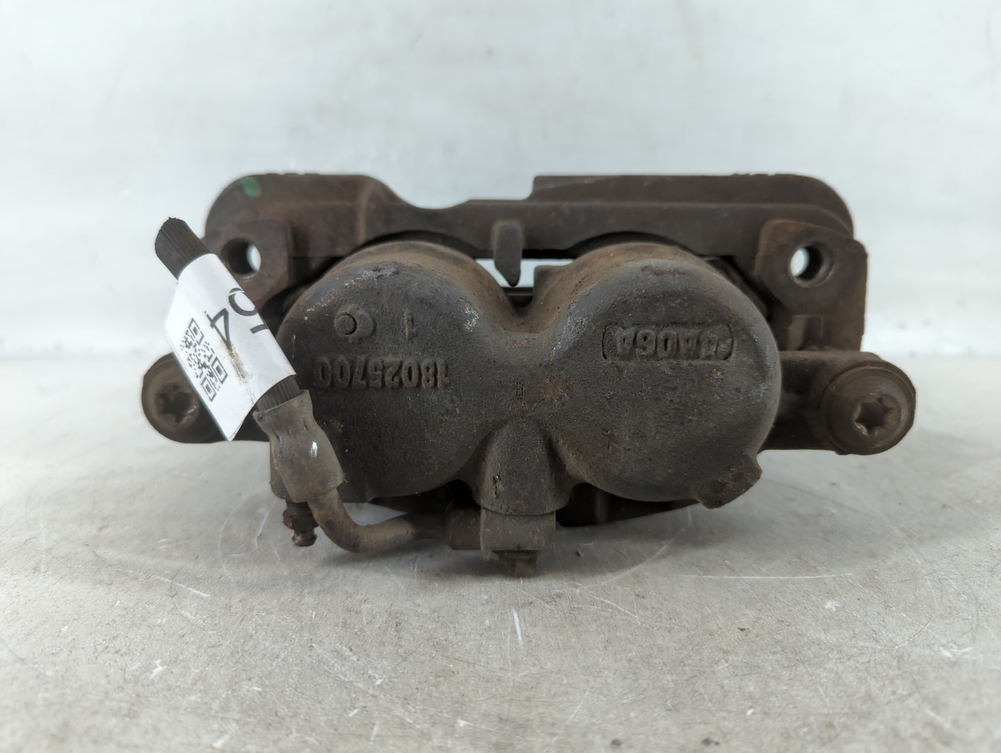 2000-2006 Gmc Yukon Xl 1500 Front Driver Left Brake Caliper - Oemusedautoparts1.com