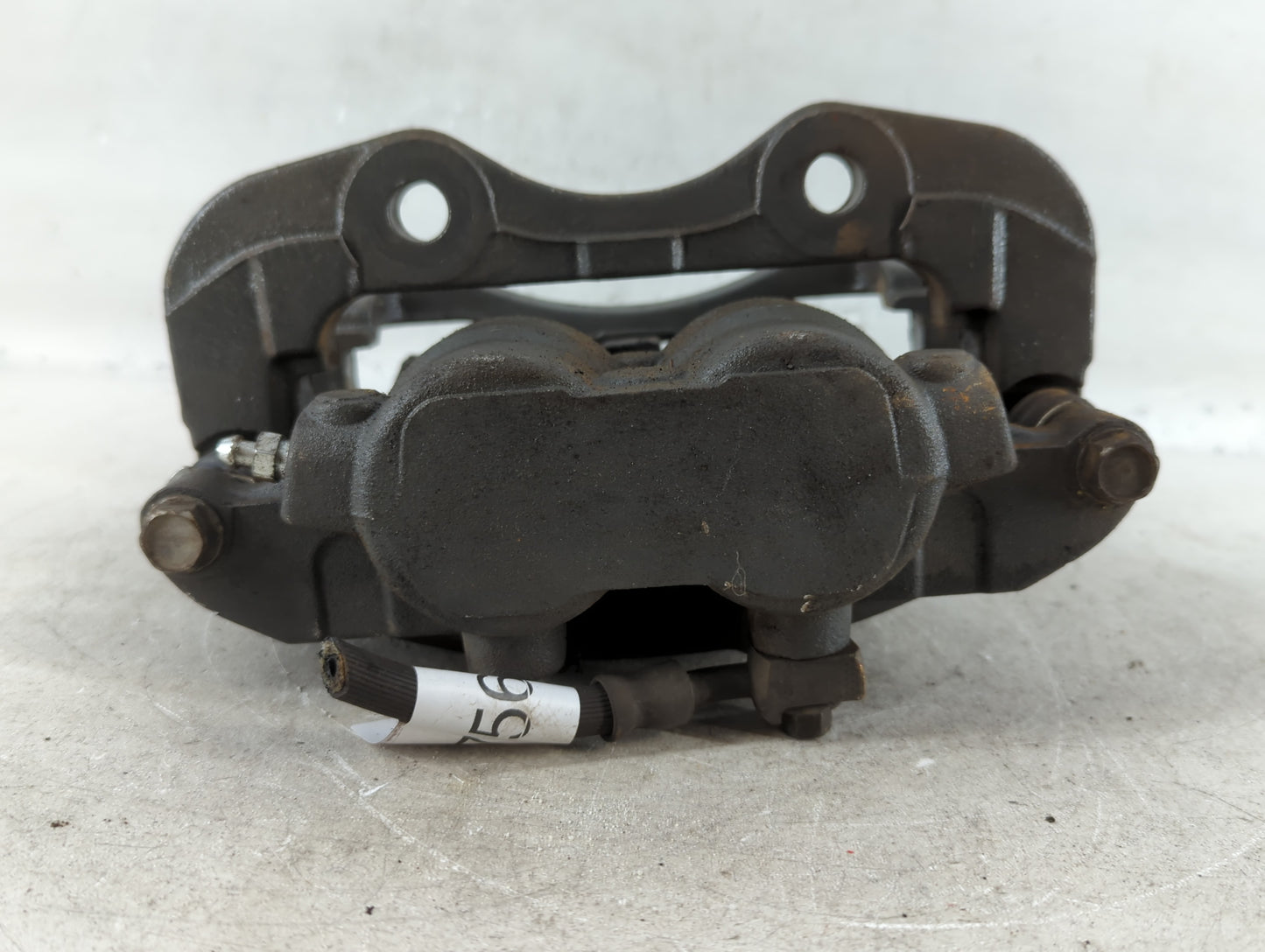 2000-2006 Gmc Yukon Xl 1500 Front Passenger Right Brake Caliper - Oemusedautoparts1.com
