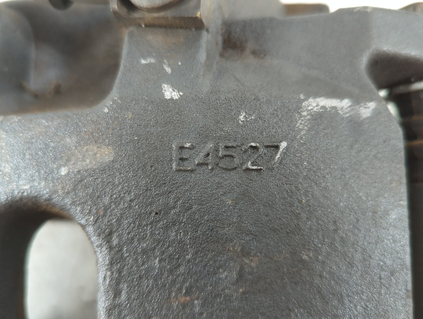 2000-2006 Gmc Yukon Xl 1500 Front Passenger Right Brake Caliper - Oemusedautoparts1.com