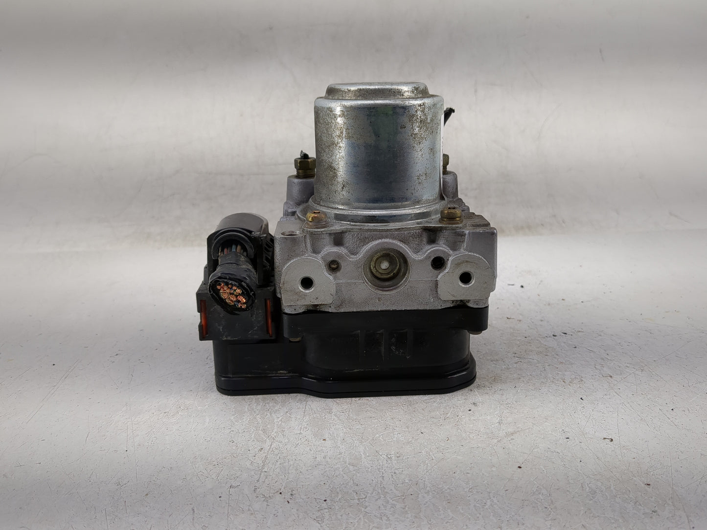 2003-2004 Honda Accord ABS Pump Control Module Replacement Fits Fits 2003 2004 OEM Used Auto Parts - Oemusedautoparts1.com