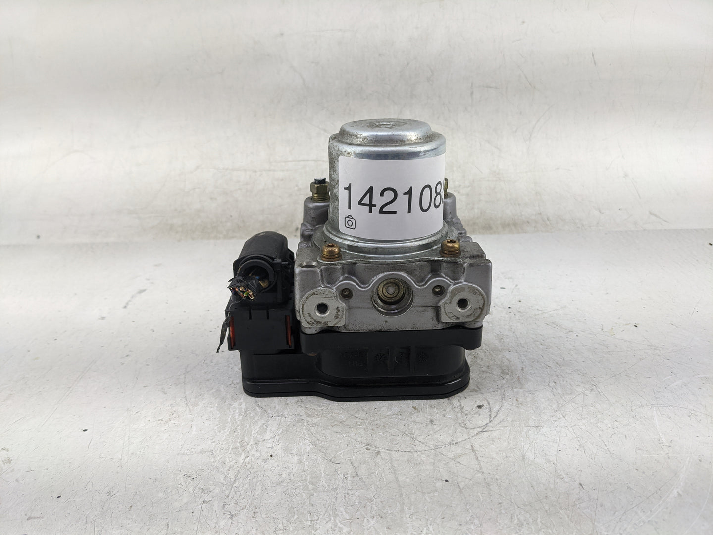 2003-2004 Honda Accord ABS Pump Control Module Replacement Fits Fits 2003 2004 OEM Used Auto Parts - Oemusedautoparts1.com