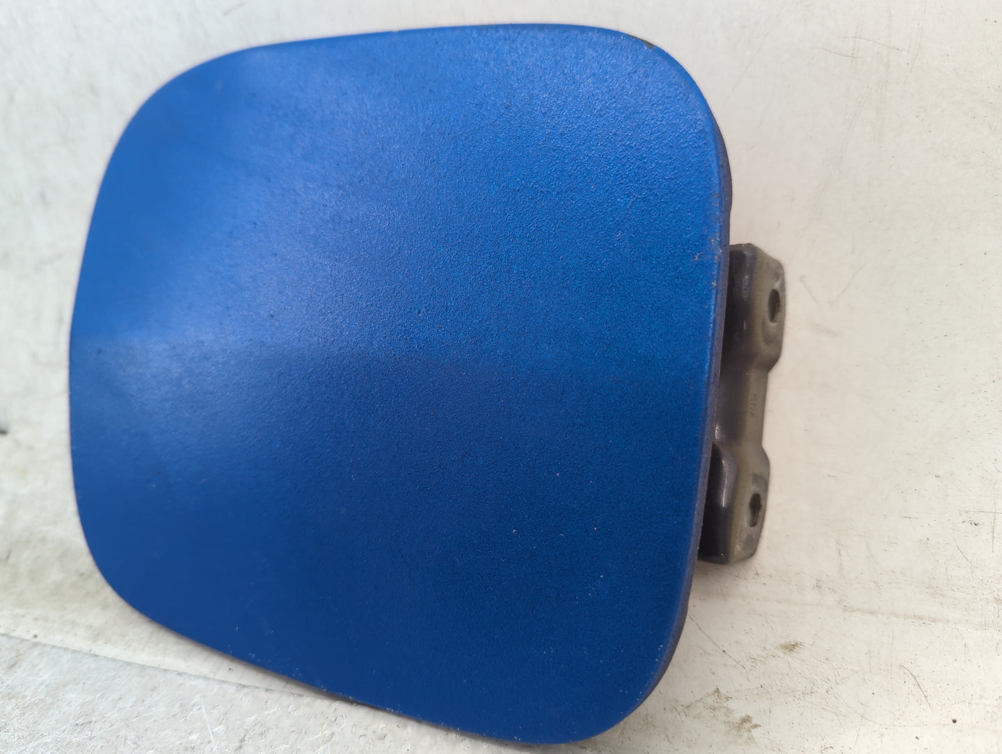 2004 Honda Accord Fuel Tank Door Lid Gas Tank Blue - Oemusedautoparts1.com