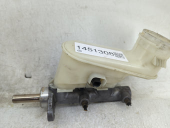 compare product 2003-2007 Honda Accord Brake Master Cylinder 1451308