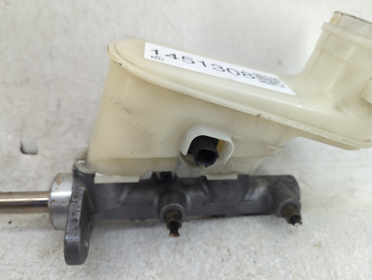 2003-2007 Honda Accord Brake Master Cylinder 1451308 - Oemusedautoparts1.com