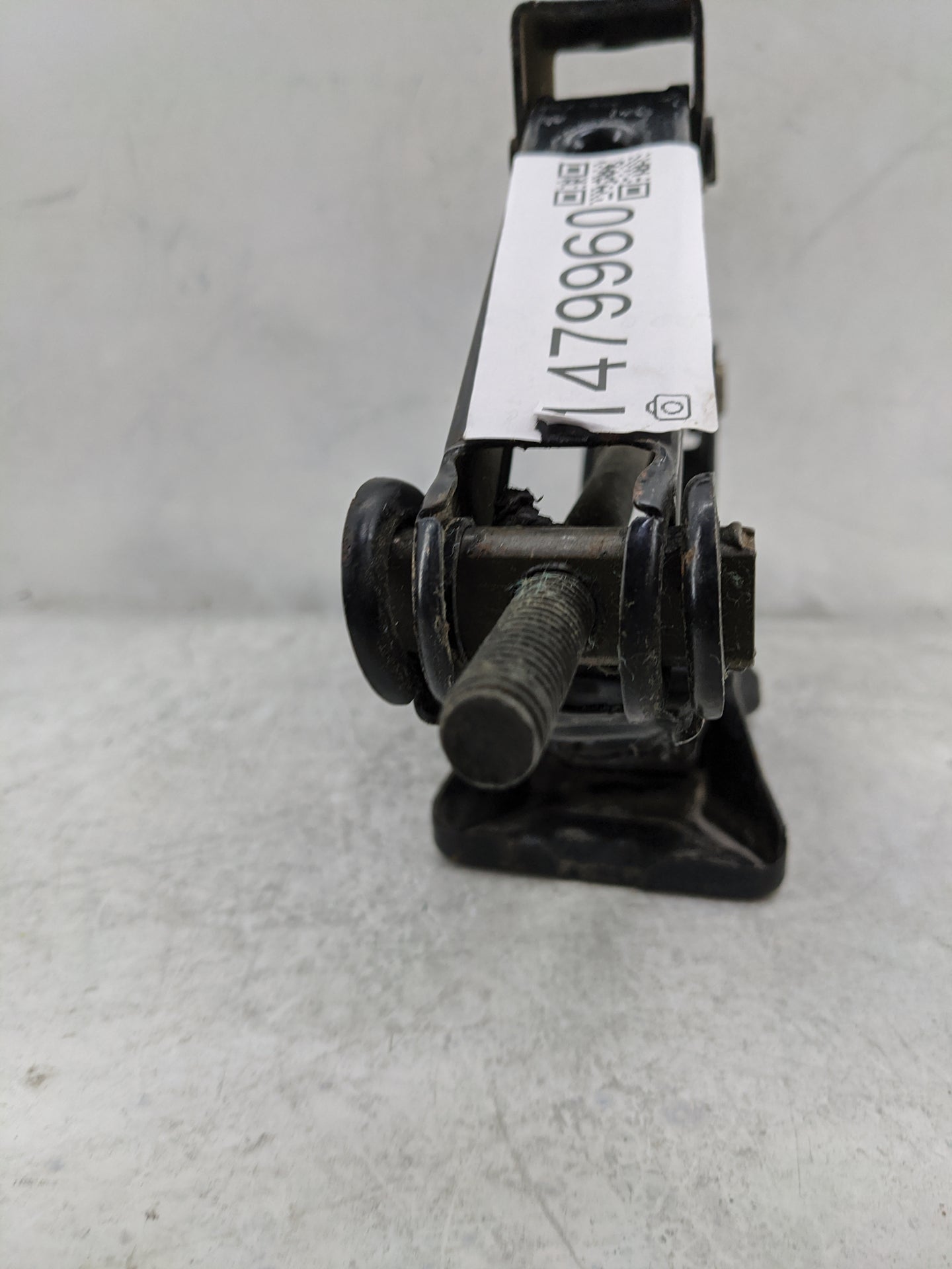 2004 Honda Accord Spare Scissor Car Jack - Oemusedautoparts1.com