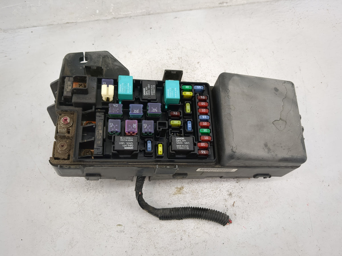 2004 Honda Accord Fusebox Fuse Box Panel Relay Module P/N:XC0124071425390 Fits OEM Used Auto Parts - Oemusedautoparts1.com
