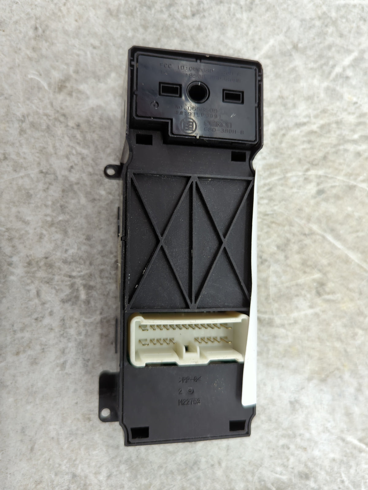 2004 Honda Accord Master Power Window Switch Replacement Driver Side Left P/N:0UCGBD-380H-B 8506-G8D380HB, G8D-380H-B Fits O