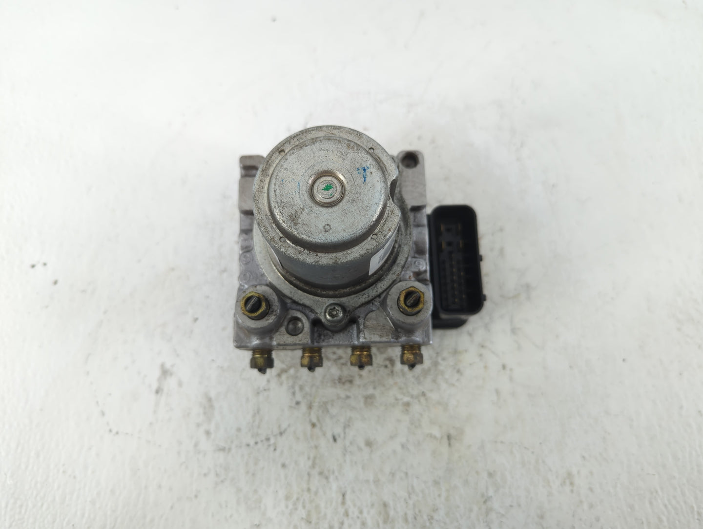 2003-2004 Honda Accord ABS Pump Control Module Replacement P/N:57110SDA003 Fits Fits 2003 2004 OEM Used Auto Parts - Oemused