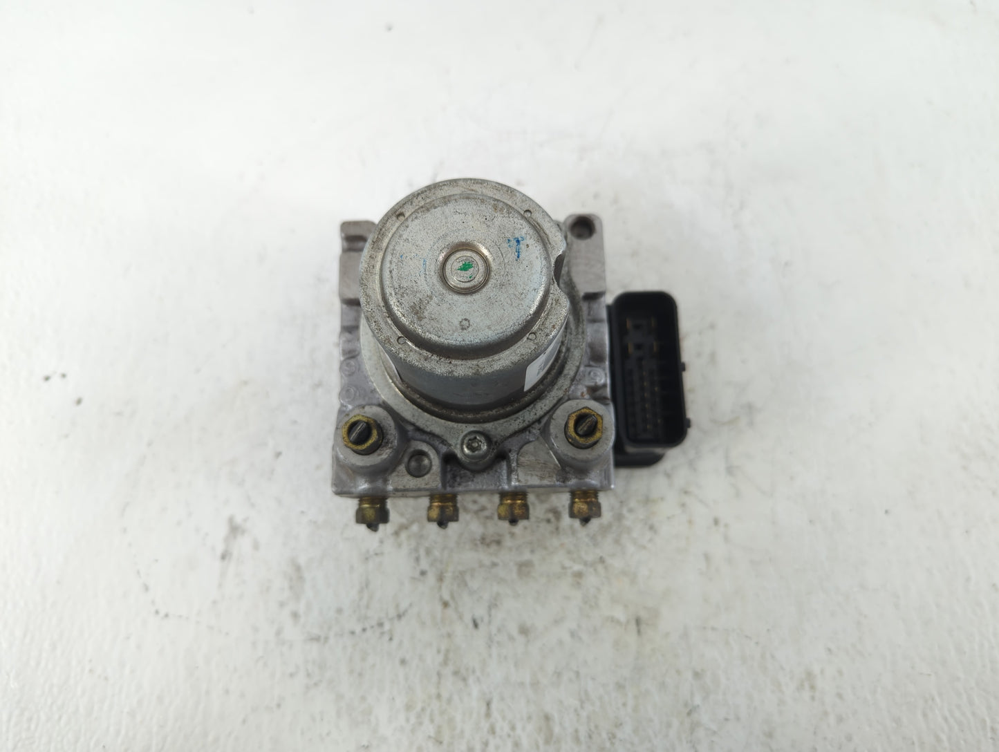 2003-2004 Honda Accord ABS Pump Control Module Replacement P/N:57110SDA003 Fits Fits 2003 2004 OEM Used Auto Parts - Oemused