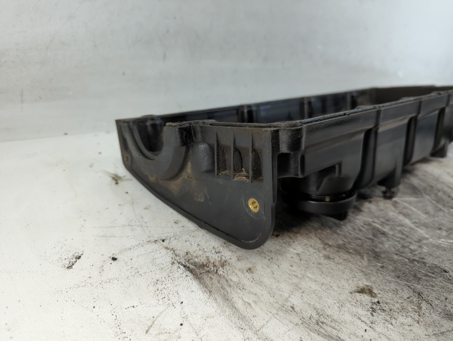 2004 Honda Accord Passenger Right Cylinder Head Valve Cover Fits OEM Used Auto Parts - Oemusedautoparts1.com