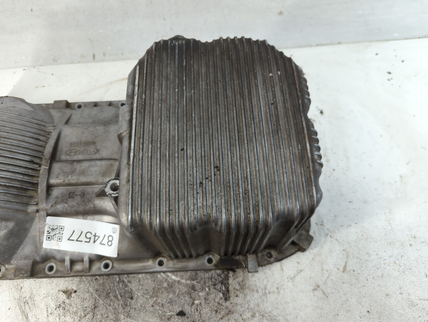 2004 Honda Accord Engine Oil Pan P/N:21521-23603 Fits OEM Used Auto Parts - Oemusedautoparts1.com