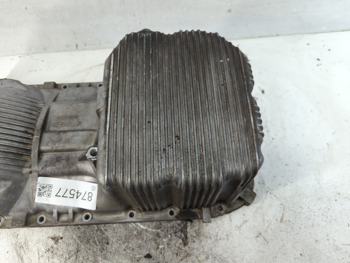 2004 Honda Accord Engine Oil Pan P/N:21521-23603 Fits OEM Used Auto Parts - Oemusedautoparts1.com