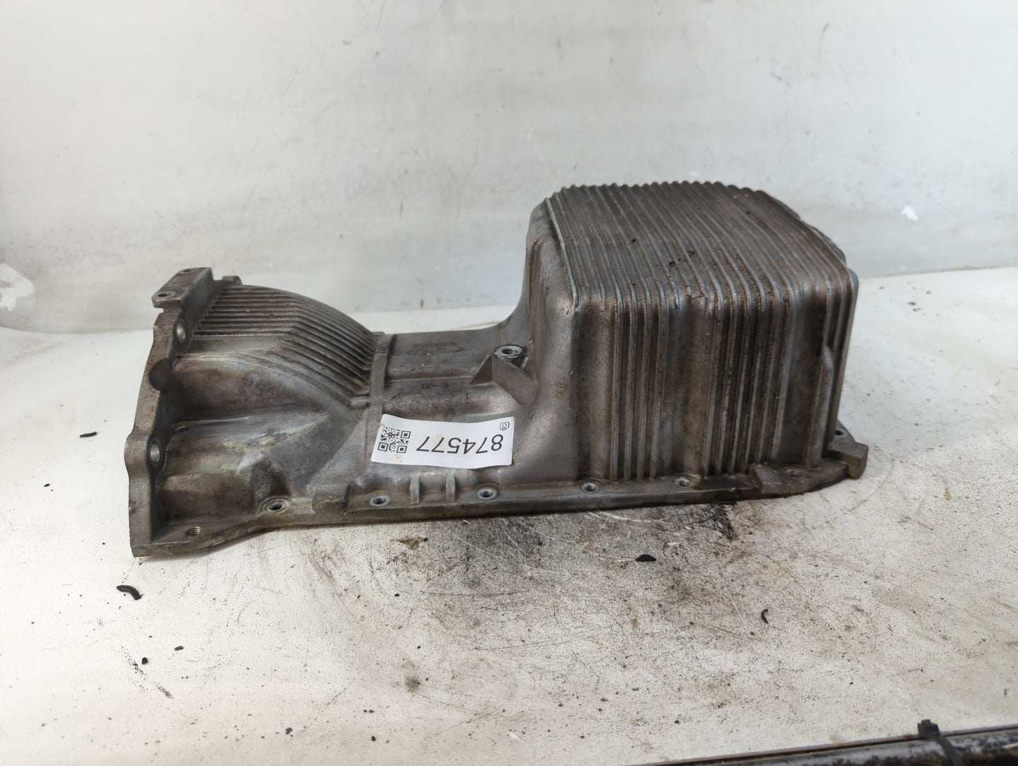 2004 Honda Accord Engine Oil Pan P/N:21521-23603 Fits OEM Used Auto Parts - Oemusedautoparts1.com