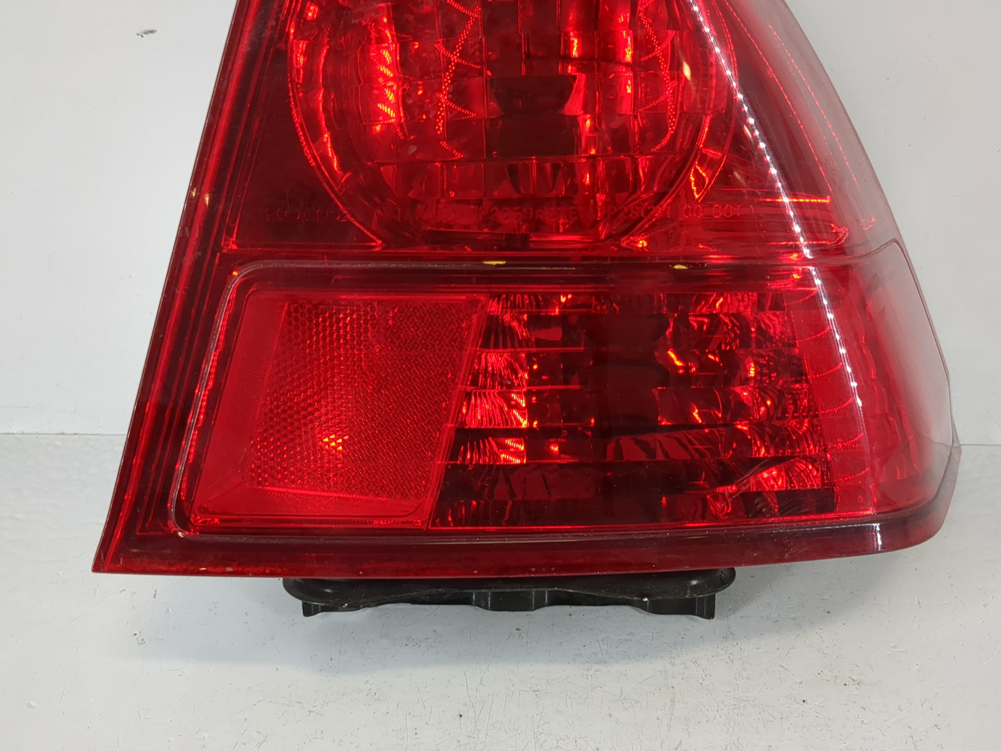 2003-2005 Honda Civic Tail Light Assembly Passenger Right OEM Fits Fits 2003 2004 2005 OEM Used Auto Parts - Oemusedautopart