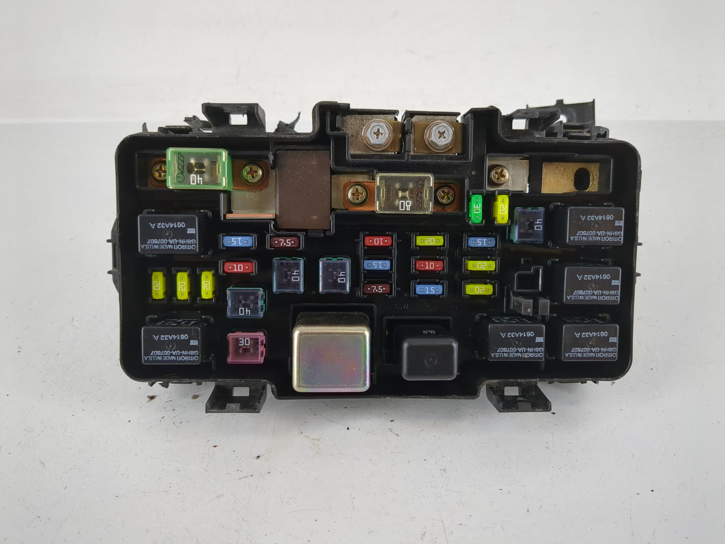 2001-2005 Honda Civic Fusebox Fuse Box Panel Relay Module P/N:6064011614210333 Fits Fits 2001 2002 2003 2004 2005 OEM Used A