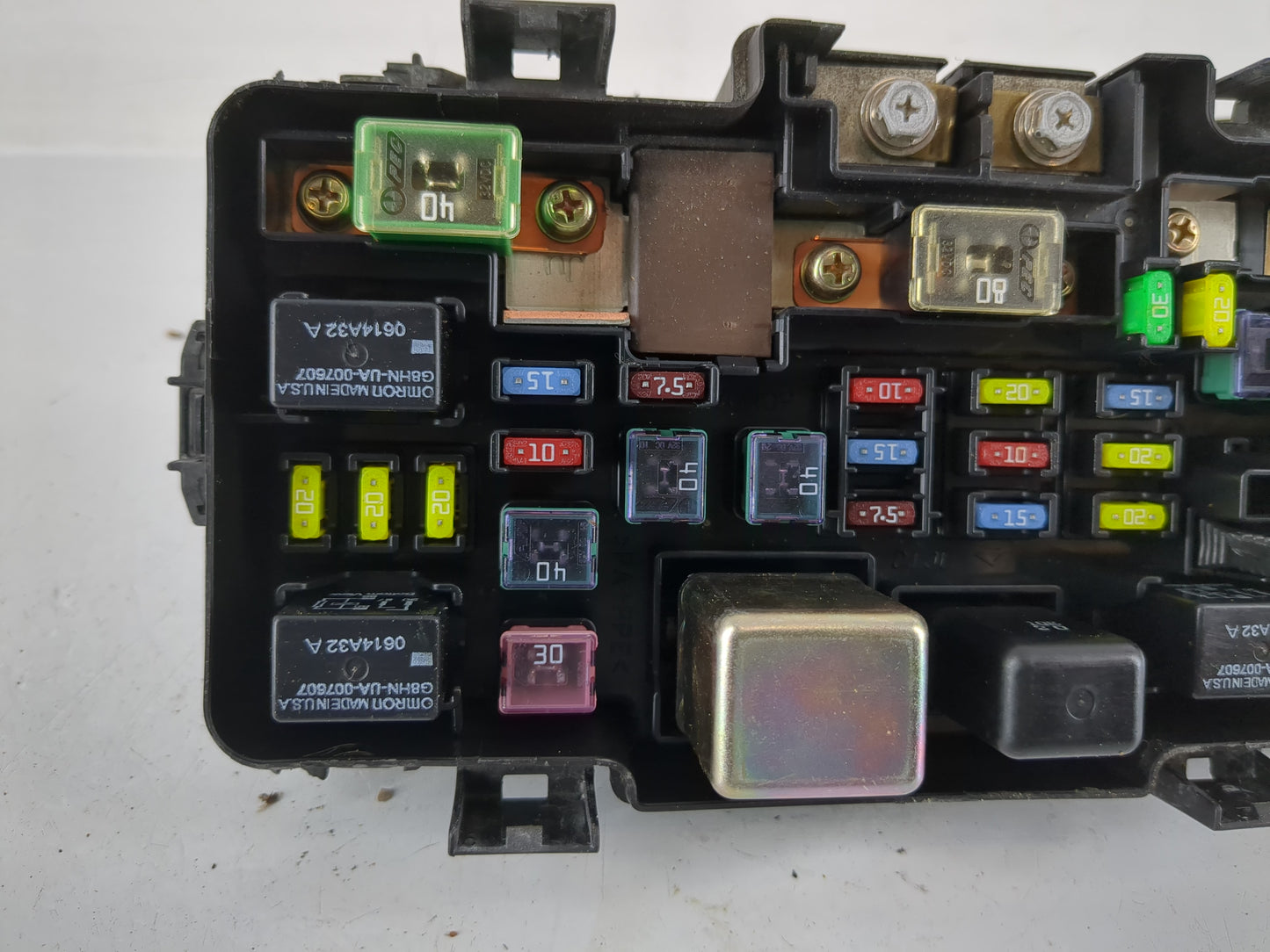 2001-2005 Honda Civic Fusebox Fuse Box Panel Relay Module P/N:6064011614210333 Fits Fits 2001 2002 2003 2004 2005 OEM Used A