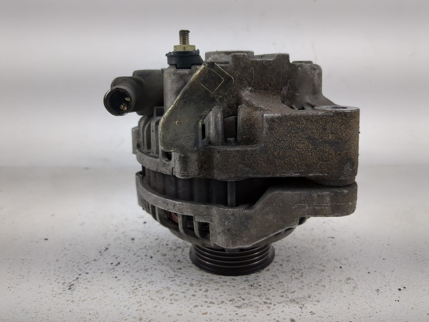 2001-2005 Honda Civic Alternator Replacement Generator Charging Assembly Engine OEM P/N:A5TA7091ZC Fits OEM Used Auto Parts 