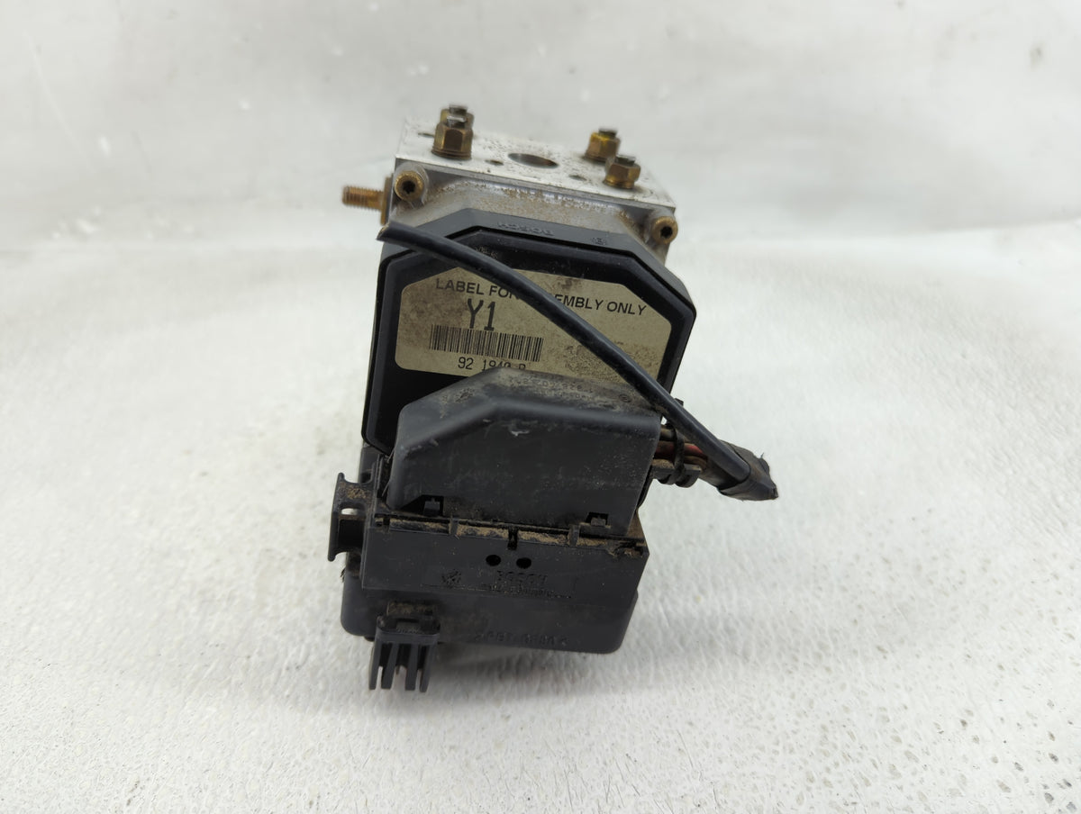 2004-2005 Honda Civic Anti-Lock Brake ABS Pump Module Actuator OEM P/N:1928402824 Fits Fits 2004 2005 OEM Used Auto Parts - 