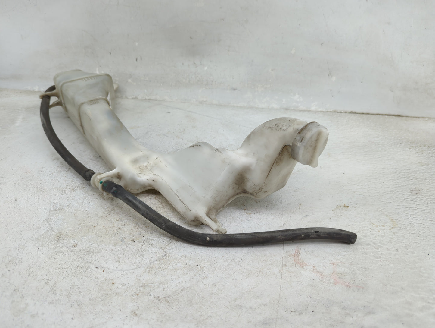 2001-2005 Honda Civic Radiator Coolant Overflow Expansion Tank Bottle 1459562 - Oemusedautoparts1.com