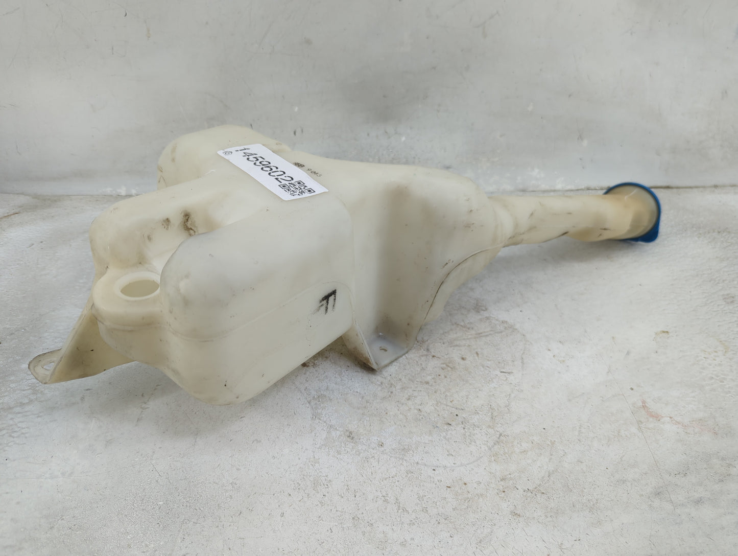 2004 Honda Civic Windshield Washer Fluid Reservoir Bottle Oem - Oemusedautoparts1.com