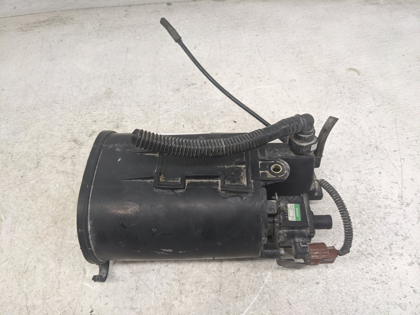 2004 Honda Civic Fuel Vapor Charcoal Canister 1462494 - Oemusedautoparts1.com