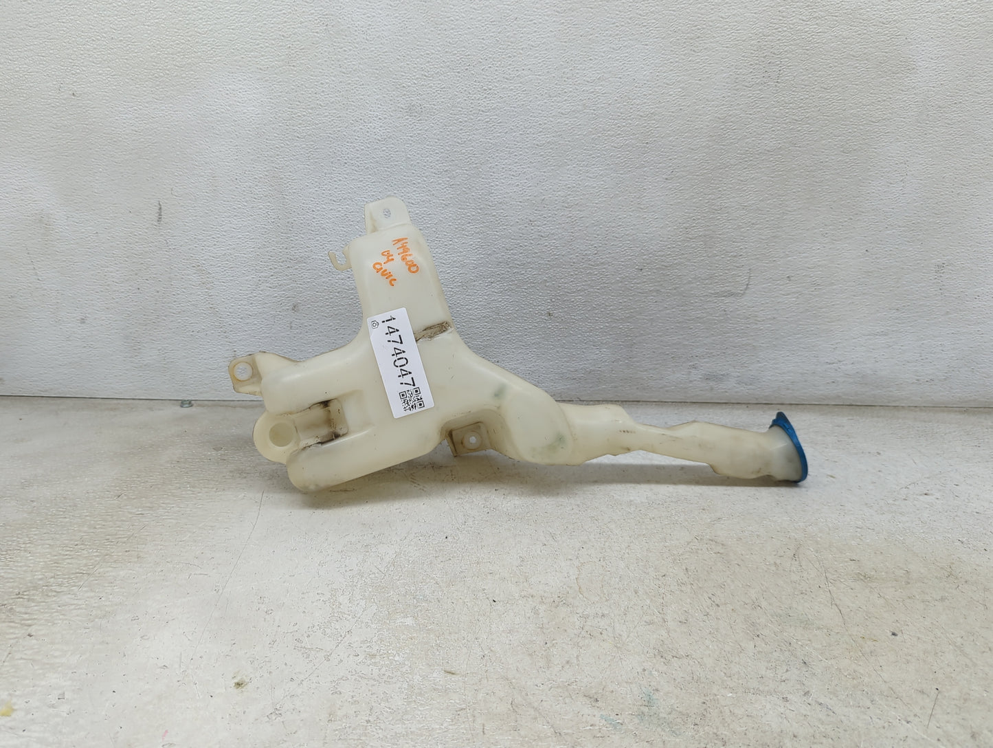 2001-2005 Honda Civic Windshield Washer Fluid Reservoir Bottle Oem 1474047 - Oemusedautoparts1.com