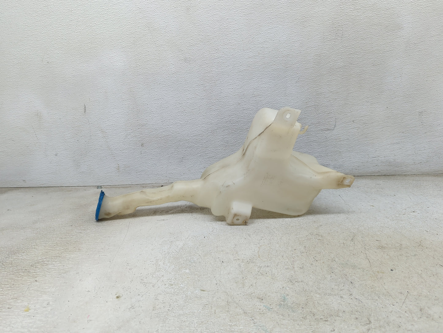 2001-2005 Honda Civic Windshield Washer Fluid Reservoir Bottle Oem 1474047 - Oemusedautoparts1.com