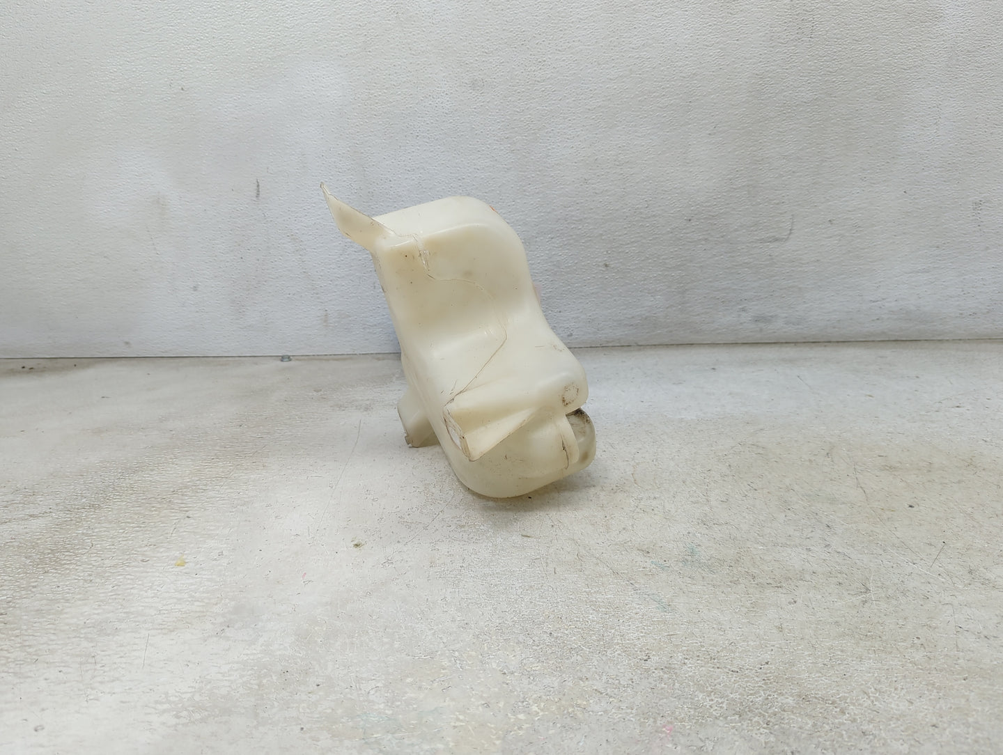 2001-2005 Honda Civic Windshield Washer Fluid Reservoir Bottle Oem 1474047 - Oemusedautoparts1.com