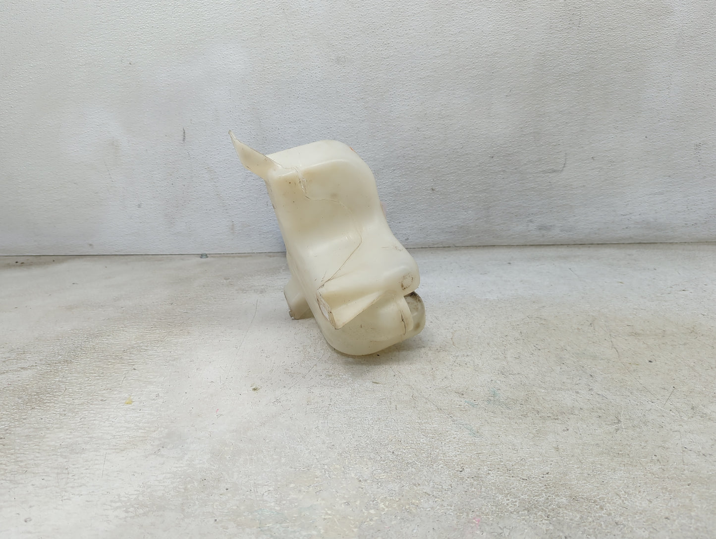 2001-2005 Honda Civic Windshield Washer Fluid Reservoir Bottle Oem 1474047 - Oemusedautoparts1.com