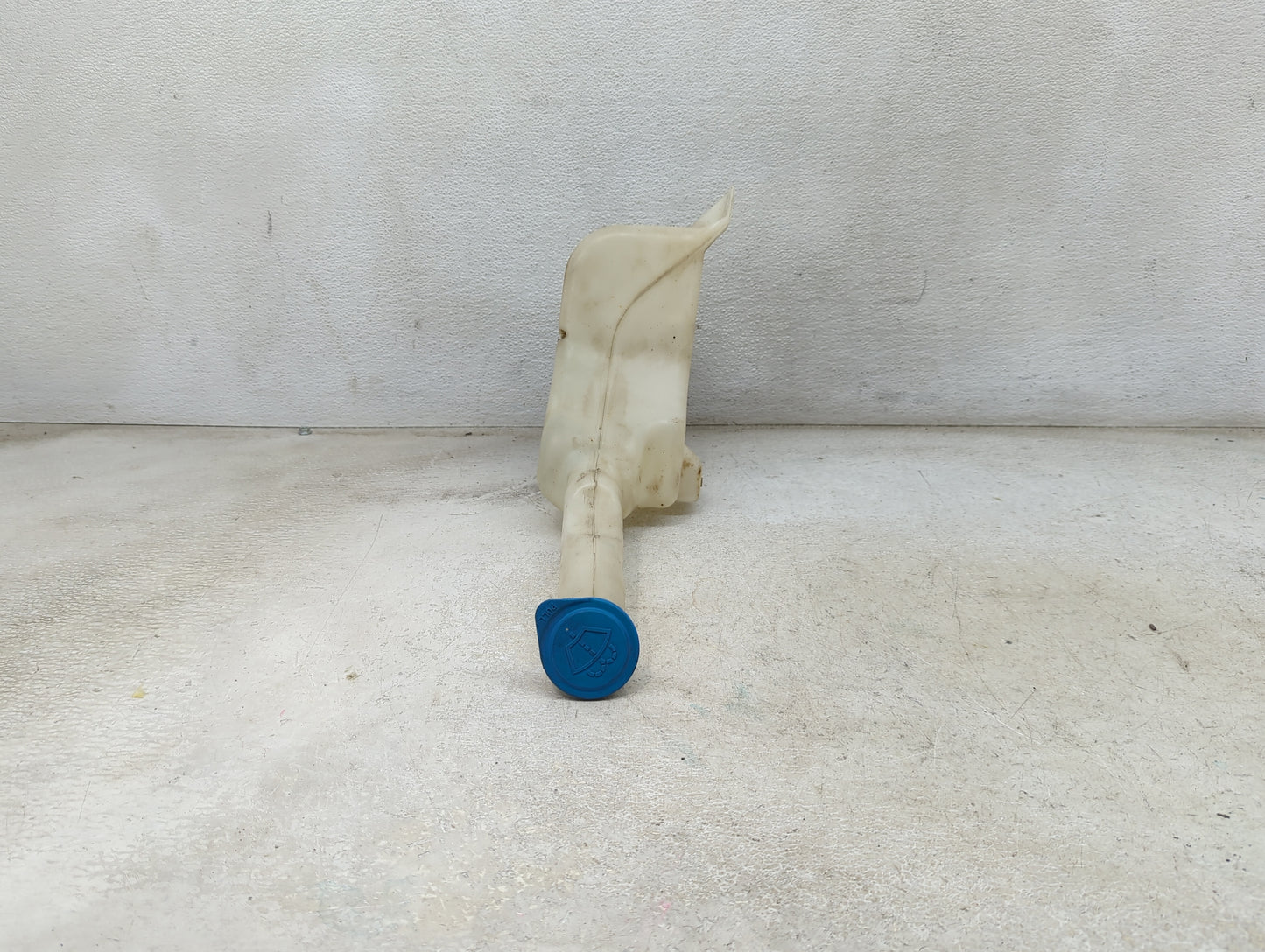2004-2005 Honda Civic Windshield Washer Fluid Reservoir Bottle Oem 1474142 - Oemusedautoparts1.com