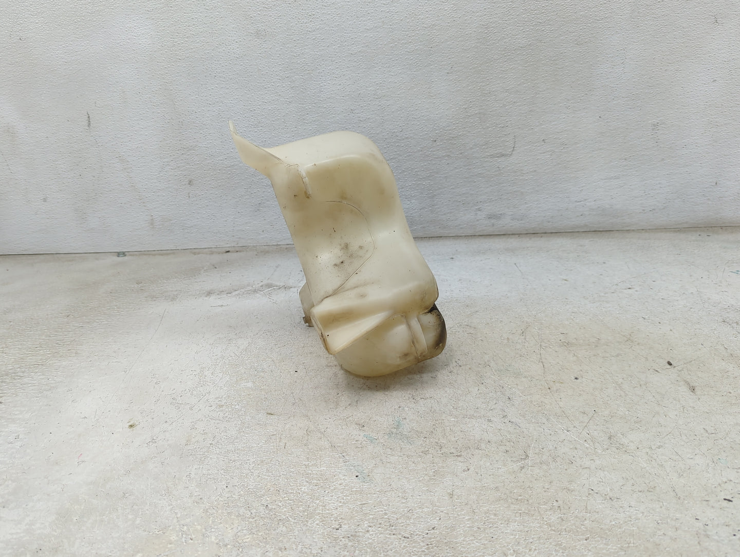 2004-2005 Honda Civic Windshield Washer Fluid Reservoir Bottle Oem 1474142 - Oemusedautoparts1.com