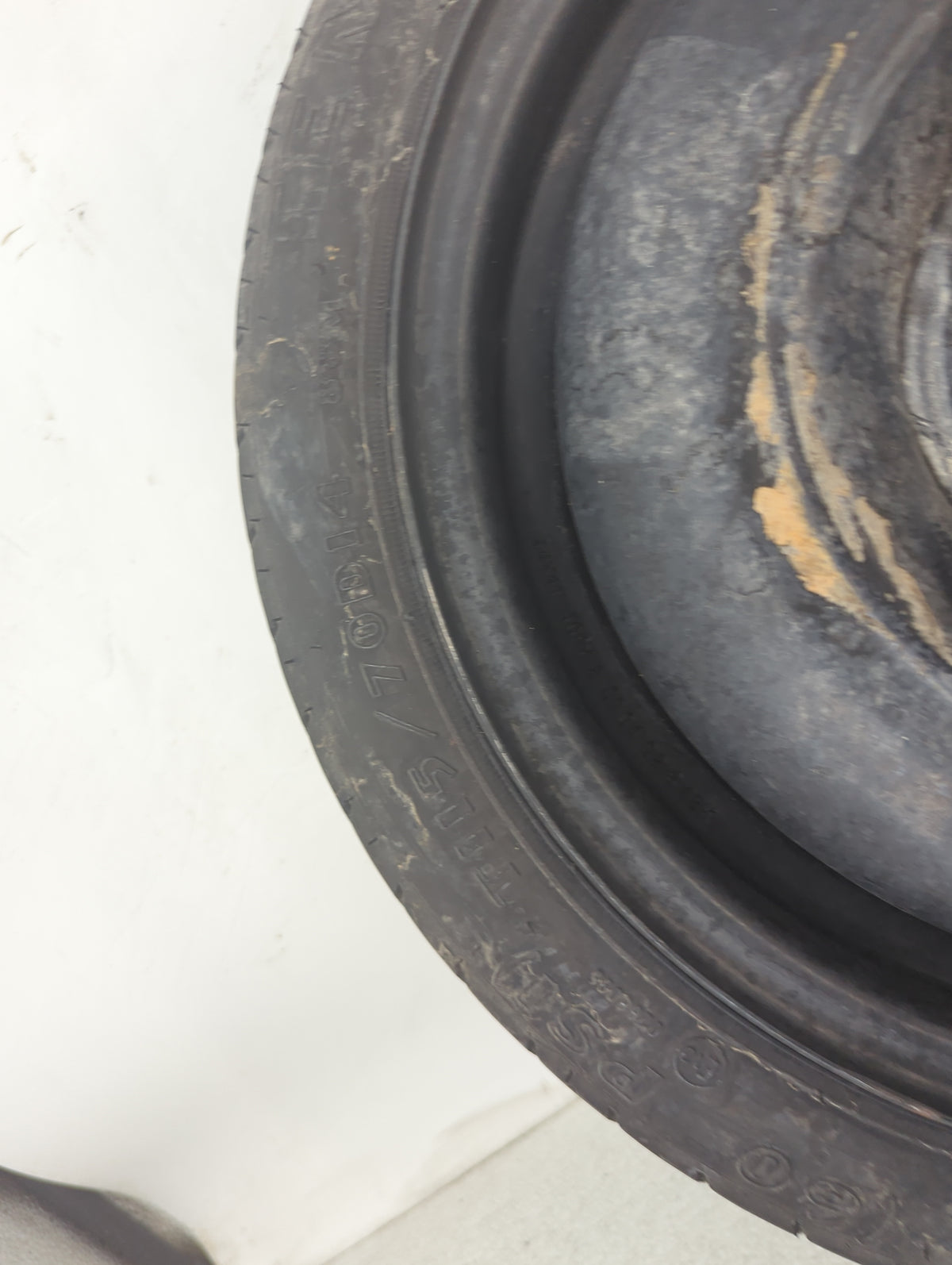 2003-2005 Honda Civic Spare Donut Tire Wheel Rim Oem 1498487 - Oemusedautoparts1.com