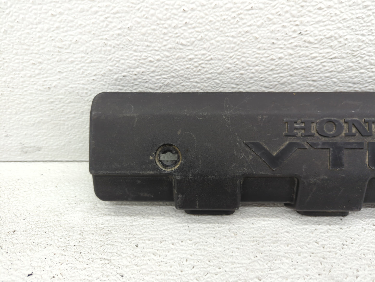 2004 Honda Civic Engine Cover - Oemusedautoparts1.com